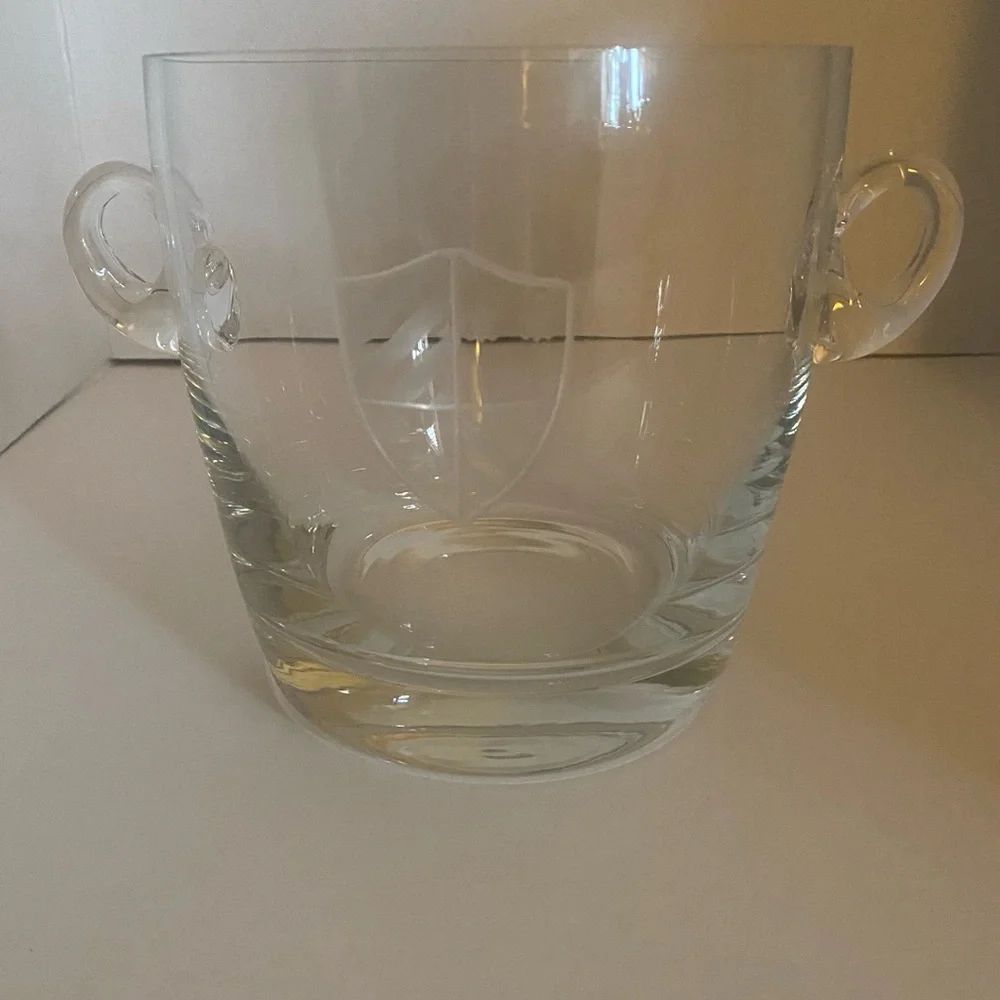 Elegant Clear Glass / Crystal Ice Bucket with she’ll design on front. Perfect.